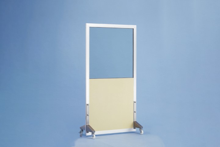 photo of radiation protective screen L-B type