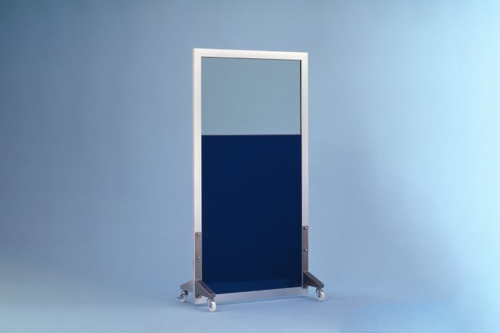 photo of radiation protective screen L-C type