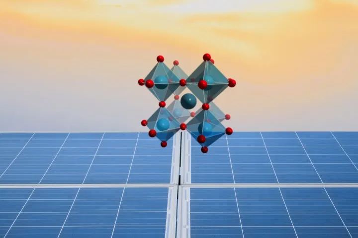ペロブスカイト構造+太陽電池