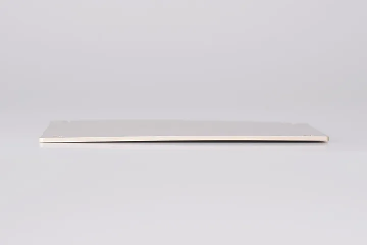 フラットガラスファイバを用いた成形品