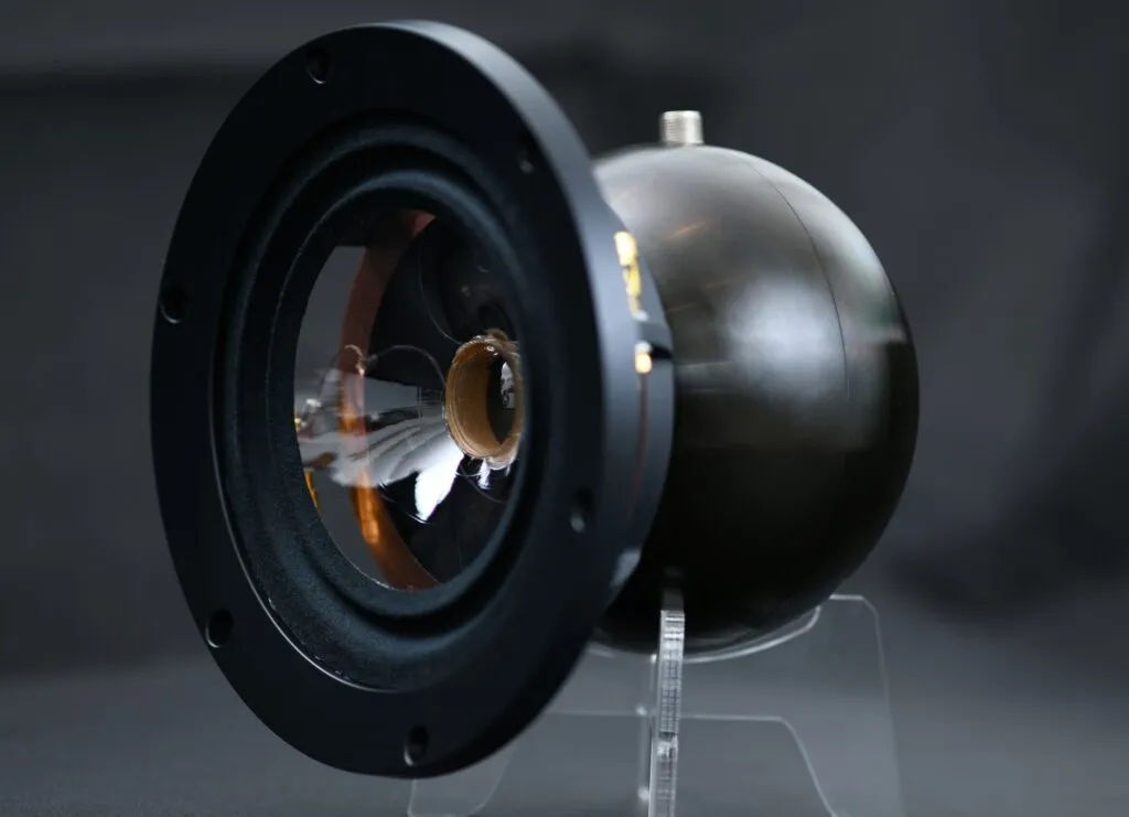 Speaker unit featuring a Sonarion™ diaphragm