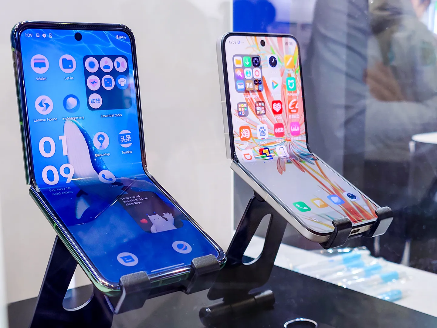 Foldable Smartphones using NEG Glass