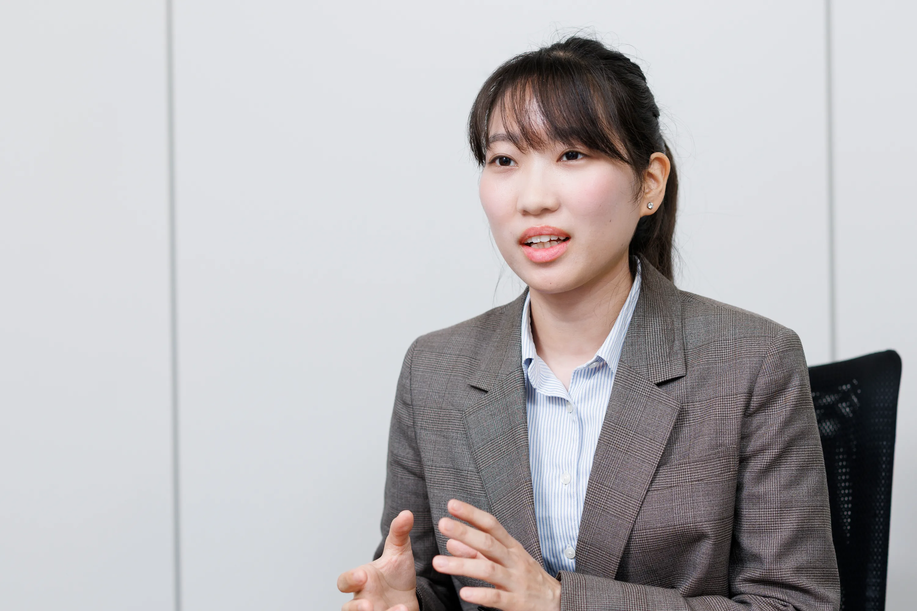 コンシューマーガラス事業本部　営業部　耐熱硝子グループ　𠮷江 沙織さん