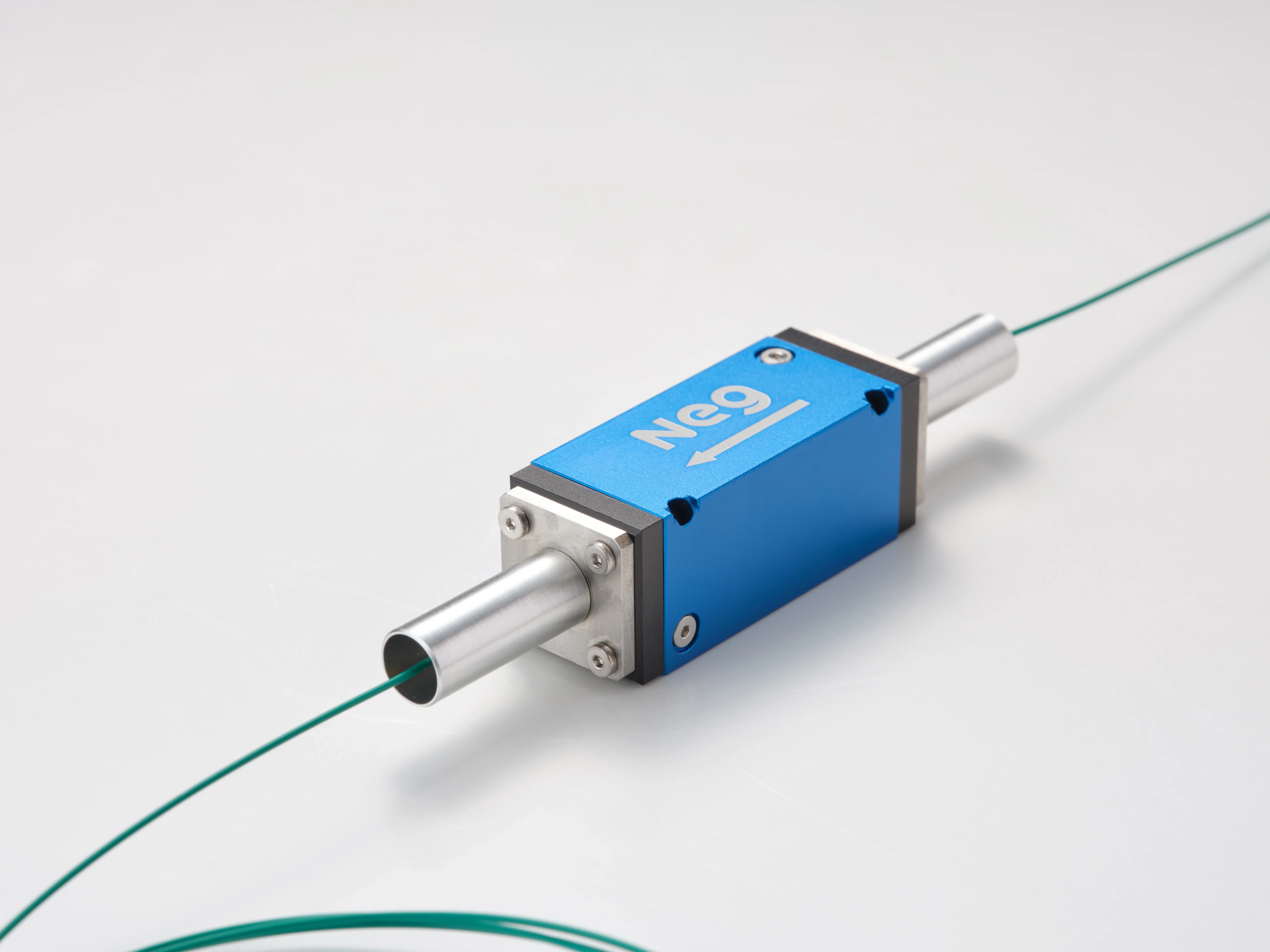 高出力レーザー対応 光アイソレーター