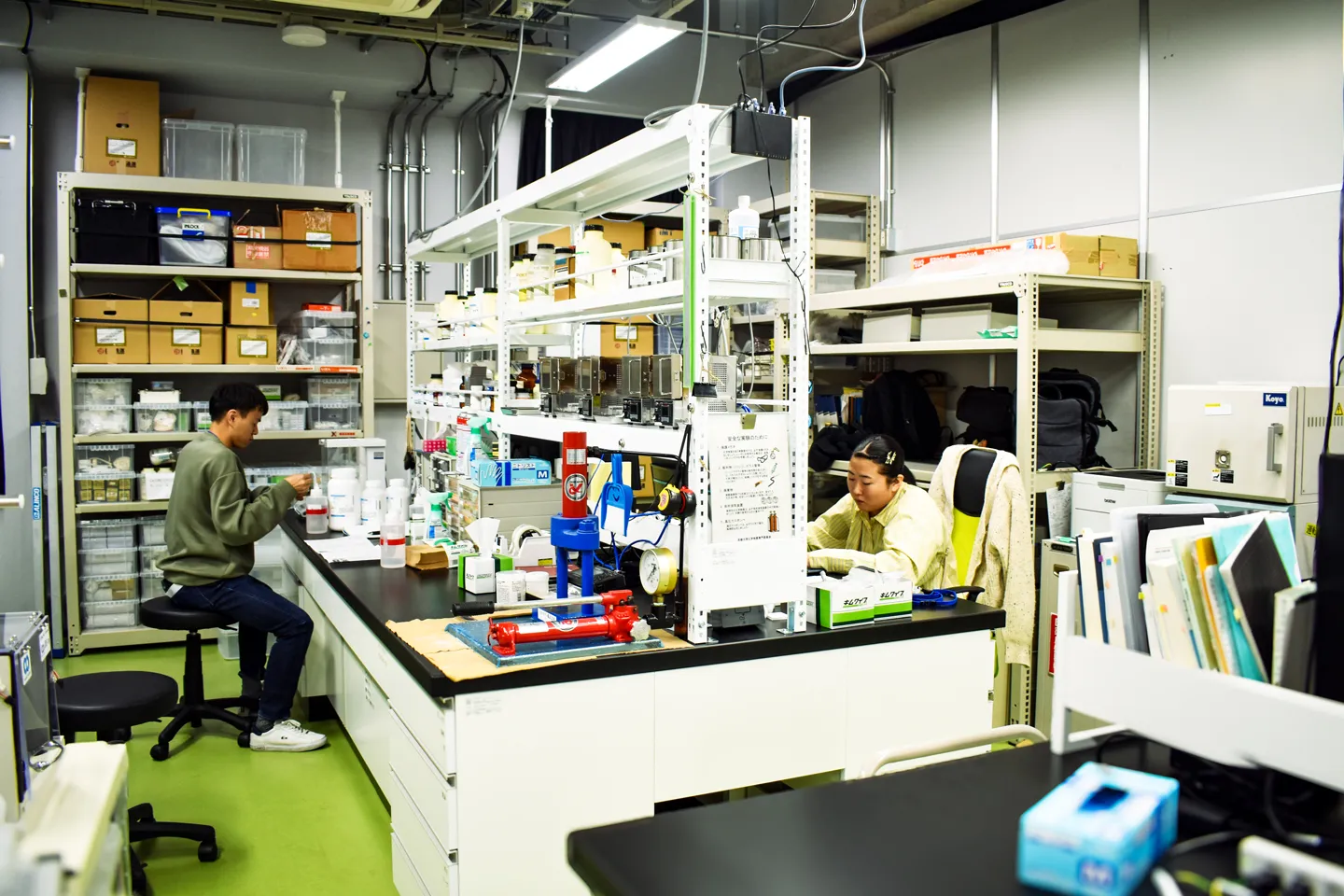 ガラス基礎科学講座の様子